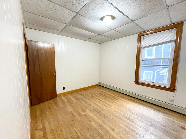 5 Oswald St #2L — Photo 9
