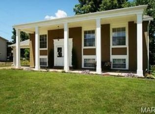 403 Palermo Dr, Ballwin, MO