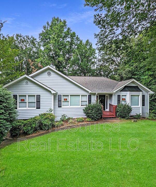 1st image of 515 Penny Ln