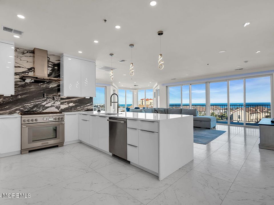 1st image of 432 Ocean Boulevard N #317