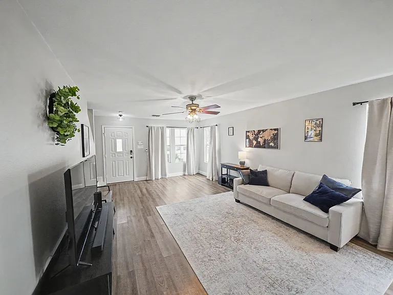 12410 Tallow Cir — Photo 10