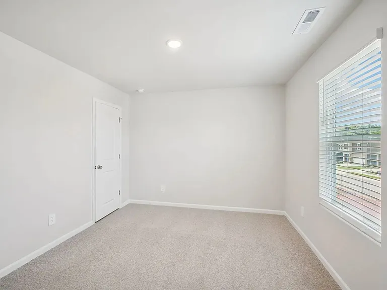 795 Red River Dr — Photo 5