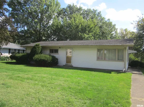 525 W Walnut St, Easton, IL 62664