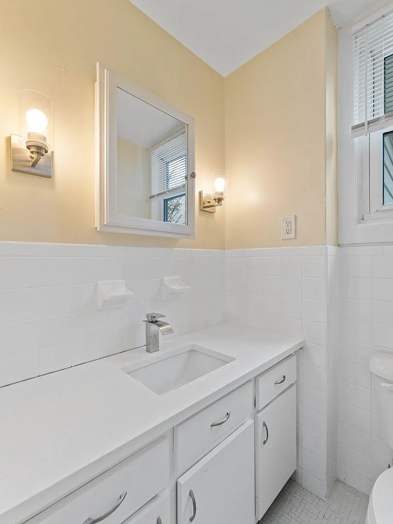519 Kings Hwy — Photo 2