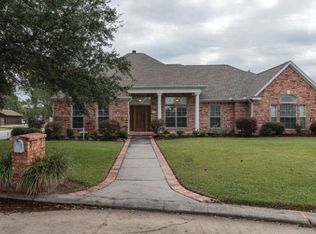 2125 Walker Ln, Nederland, TX 77627
