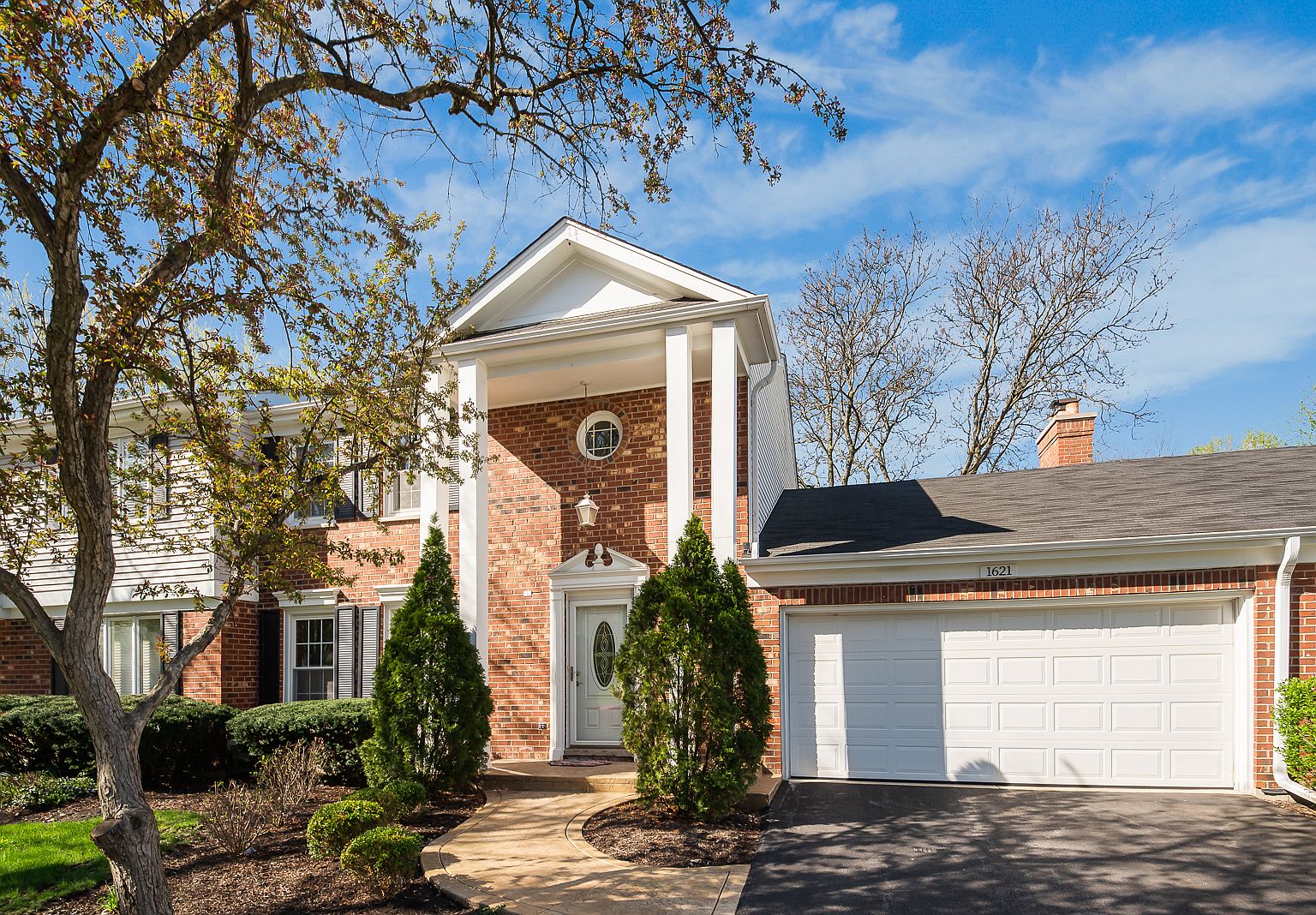 1621 Mirror Lake Dr, Naperville, IL 60563 Zillow