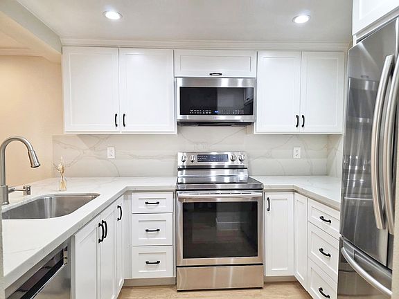 3rd image of 6263 Joaquin Murieta Ave APT D