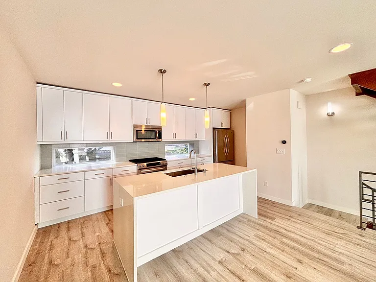 6525B 4th Ave NE — Photo 12