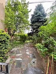 Rented by Living New York