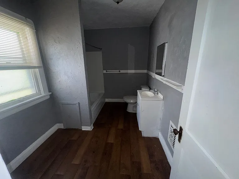 10006 Pierpont Ave — Photo 19