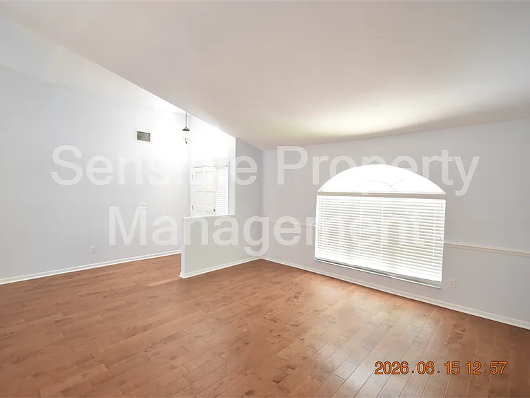 9304 Heritage Oak Ct — Photo 3