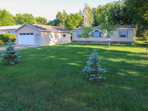 604 2nd St SE, Melrose, MN 56352