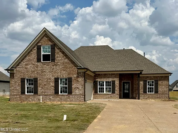 2052 Dela Dr, Southaven, MS 38672