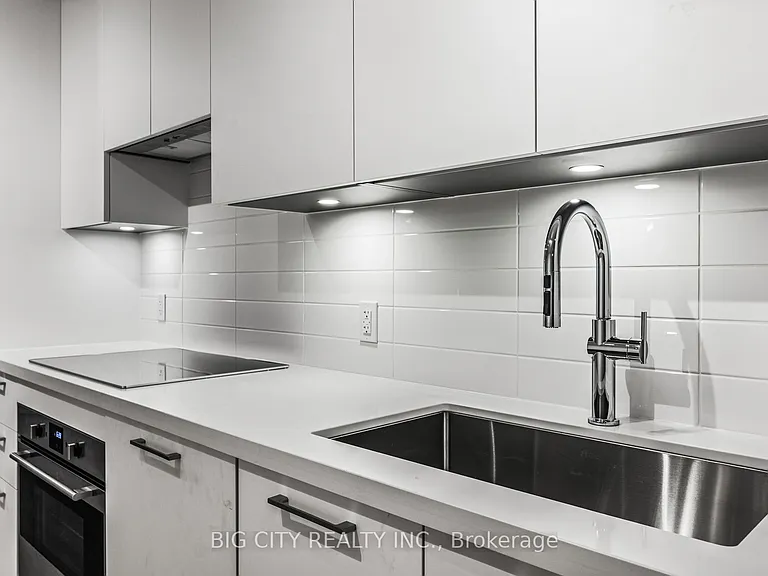 36 Brentcliffe Rd #M04 — Photo 10