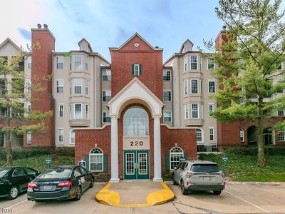 220 Fox Hollow Dr APT 212, Mayfield Heights, OH, 44124