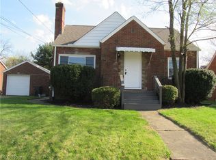 2208 3rd St NE, Canton, OH 44704