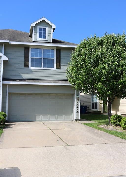 1st image of 17215 Oakwood Chase Dr