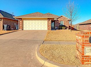 11709 SW 11th St, Yukon, OK 73099