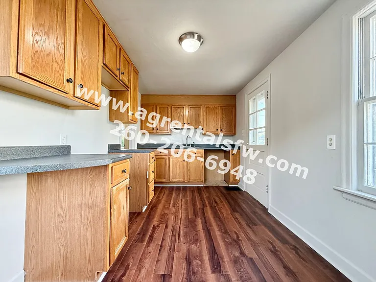 1912 Vance Ave — Photo 11
