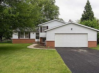2141 Kingston Dr, Maumee, OH 43537