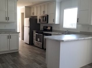 2875 N Lakeshore Dr #522, Ludington, MI 49431