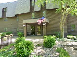 899 E Lake Shore Dr APT 2A, Decatur, IL 62521