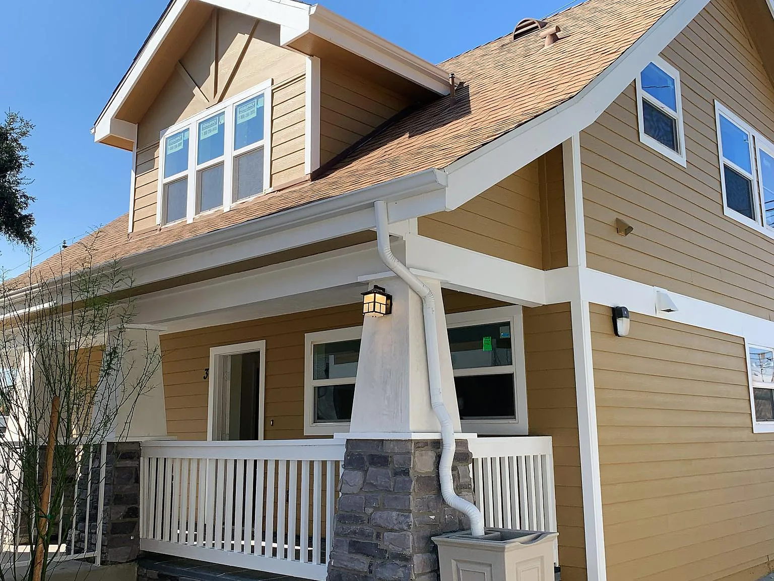 3 bed, 3.5 bath, 1500 sqft, $3,350 — Photo 1