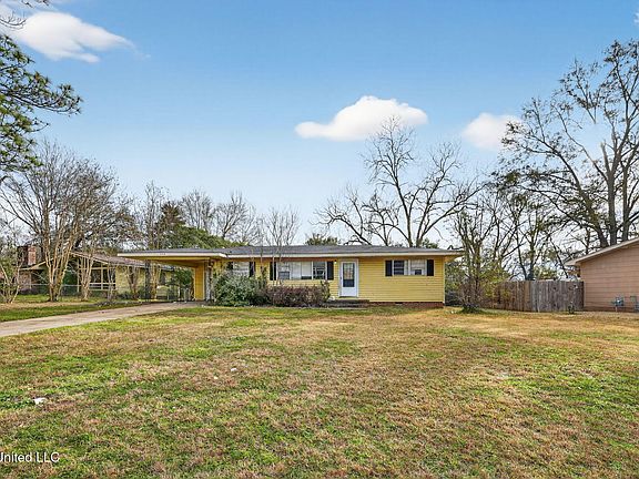 2nd image of 444 McDowell Park Cir