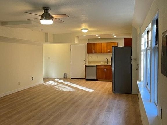 4th image of 1616 E St #A