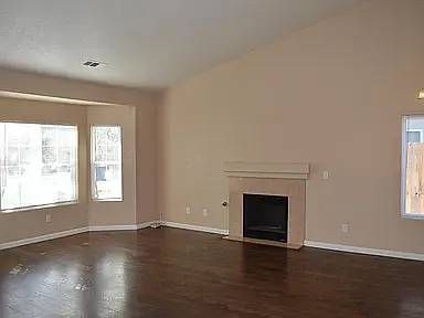 1022 Marsala St — Photo 3