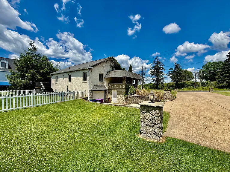 314 Coxcomb Hill Rd — Photo 1