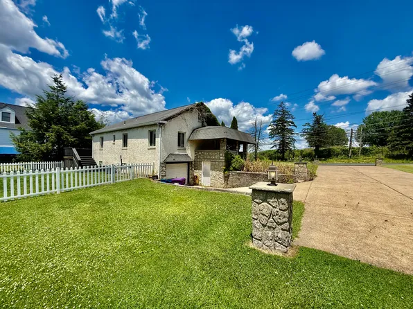 314 Coxcomb Hill Rd, Verona, PA 15147