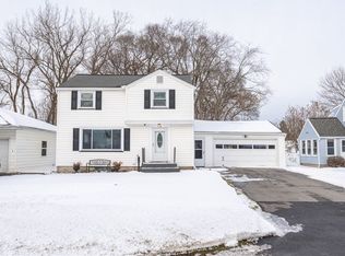 828 Hinchey Rd, Rochester, NY 14624