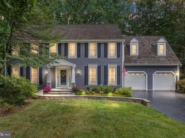 7313 Laketree Dr, Fairfax Station, VA 22039