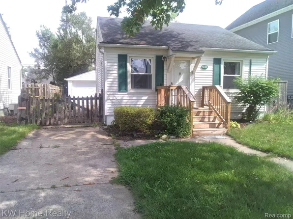 4048 Buckingham Ave, Berkley, MI 48072