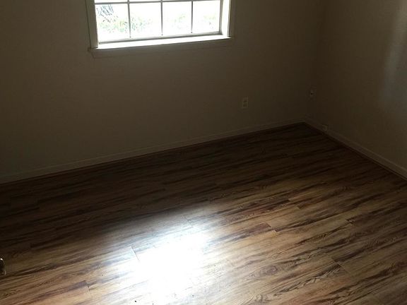 4th image of 120 Royale Dr