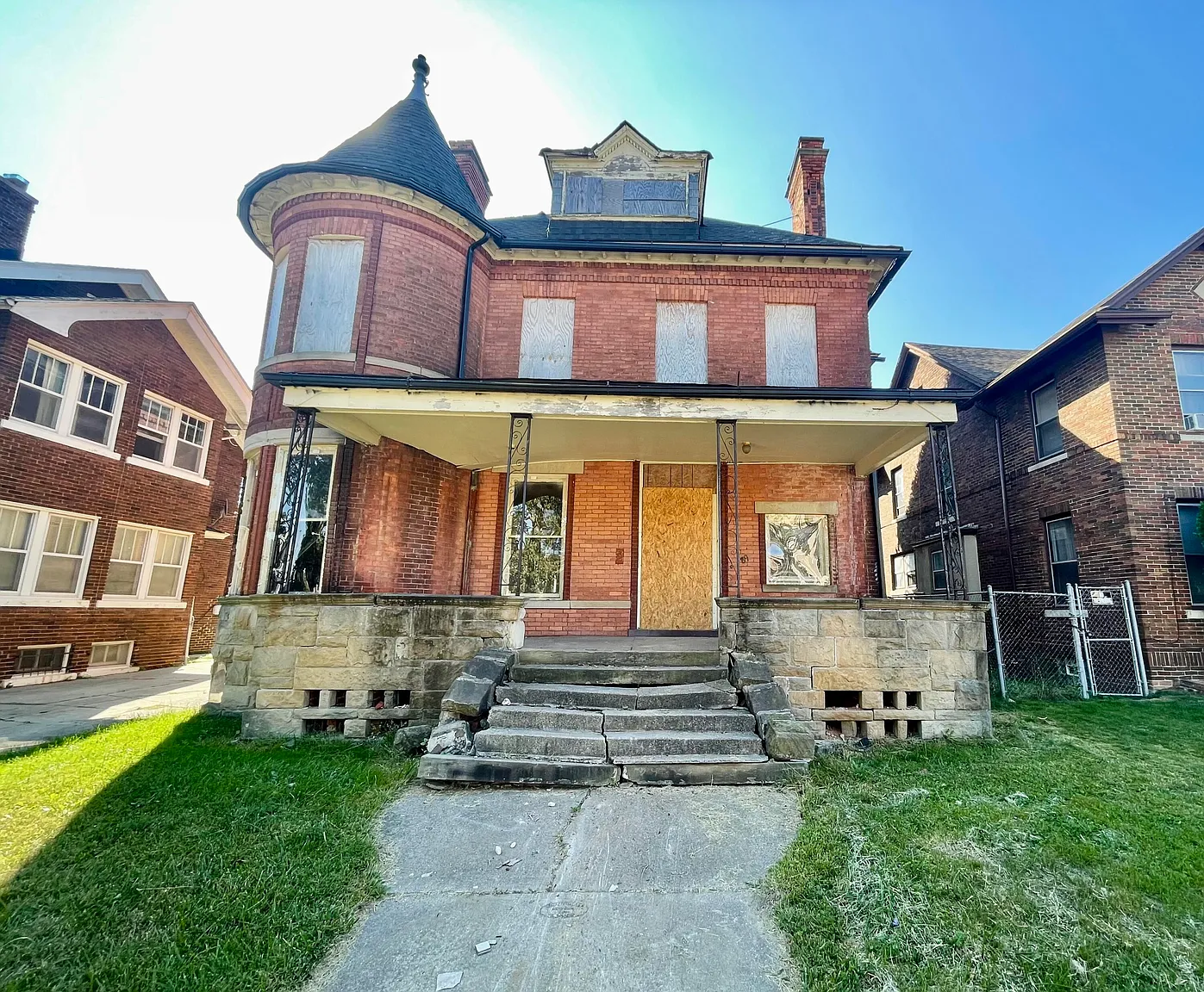 89 Burlingame St photo 1