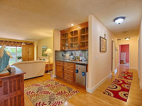 5th image of 283 Briarwood Dr