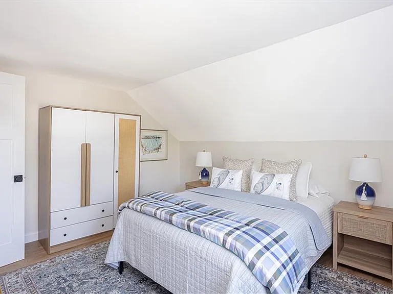 4 Gladding Ct — Photo 36