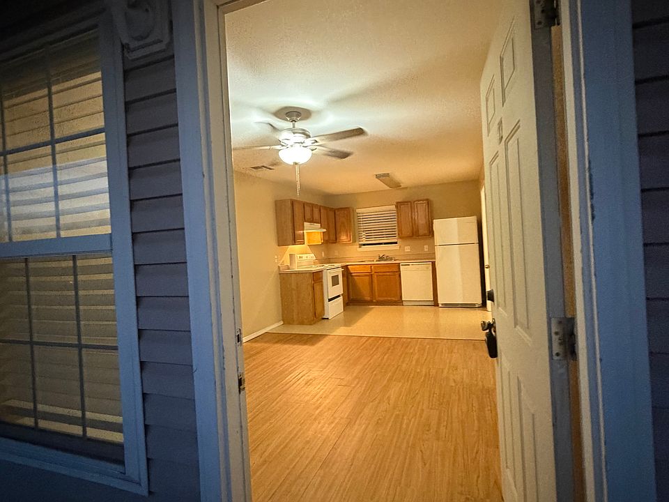 1st image of 1431 W Sligo St #12