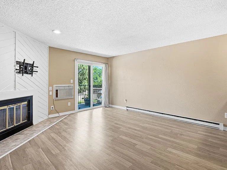 2280 S Oswego Way #201 — Photo 2