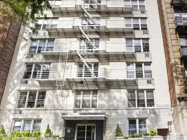 130 Hicks Street image 9 of 11