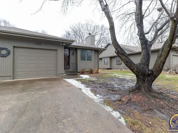 5550 SW Stonegate Ct, Topeka, KS 66606