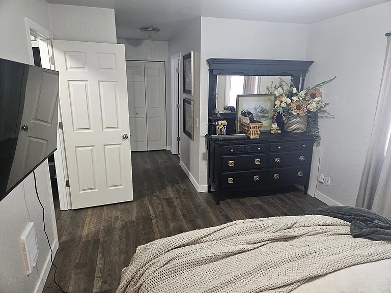 1131 Summerfield Dr SE — Photo 8