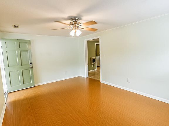 5th image of 923 Spruce Pine Trl #116