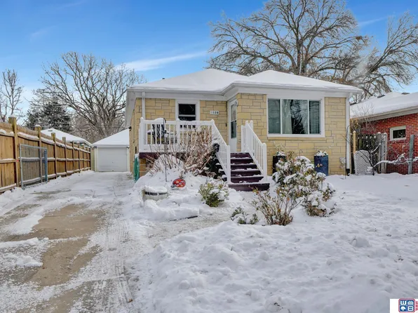 3620 S 17th St, Lincoln, NE 68502