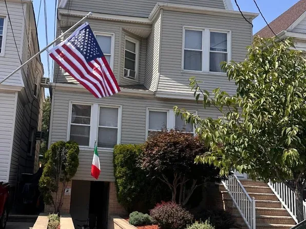 103 Kennedy Boulevard image 1 of 11