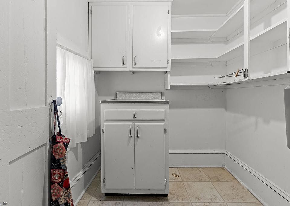 19th image of 15313 Broad St