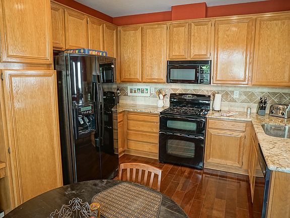 5th image of 27500 Nestor Ct