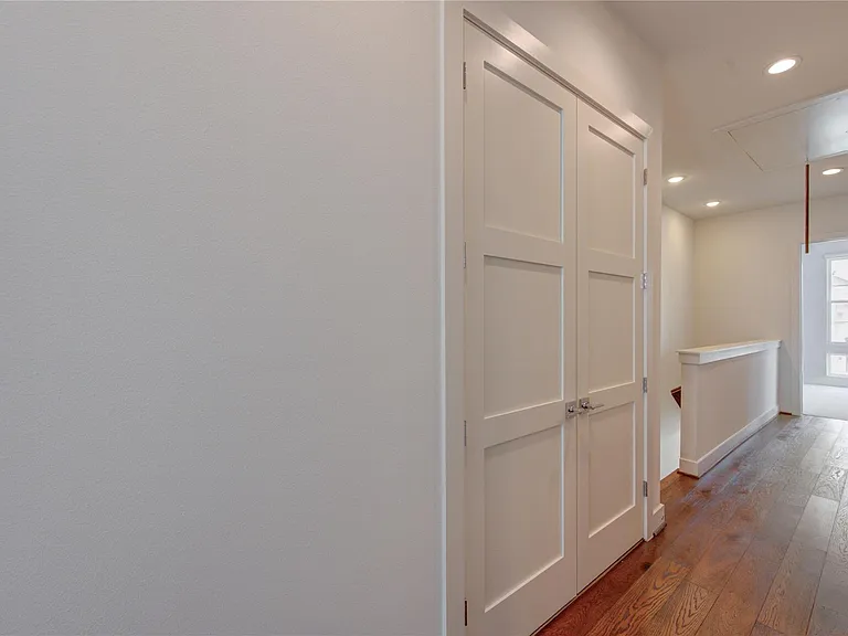 2418 Gray St — Photo 17